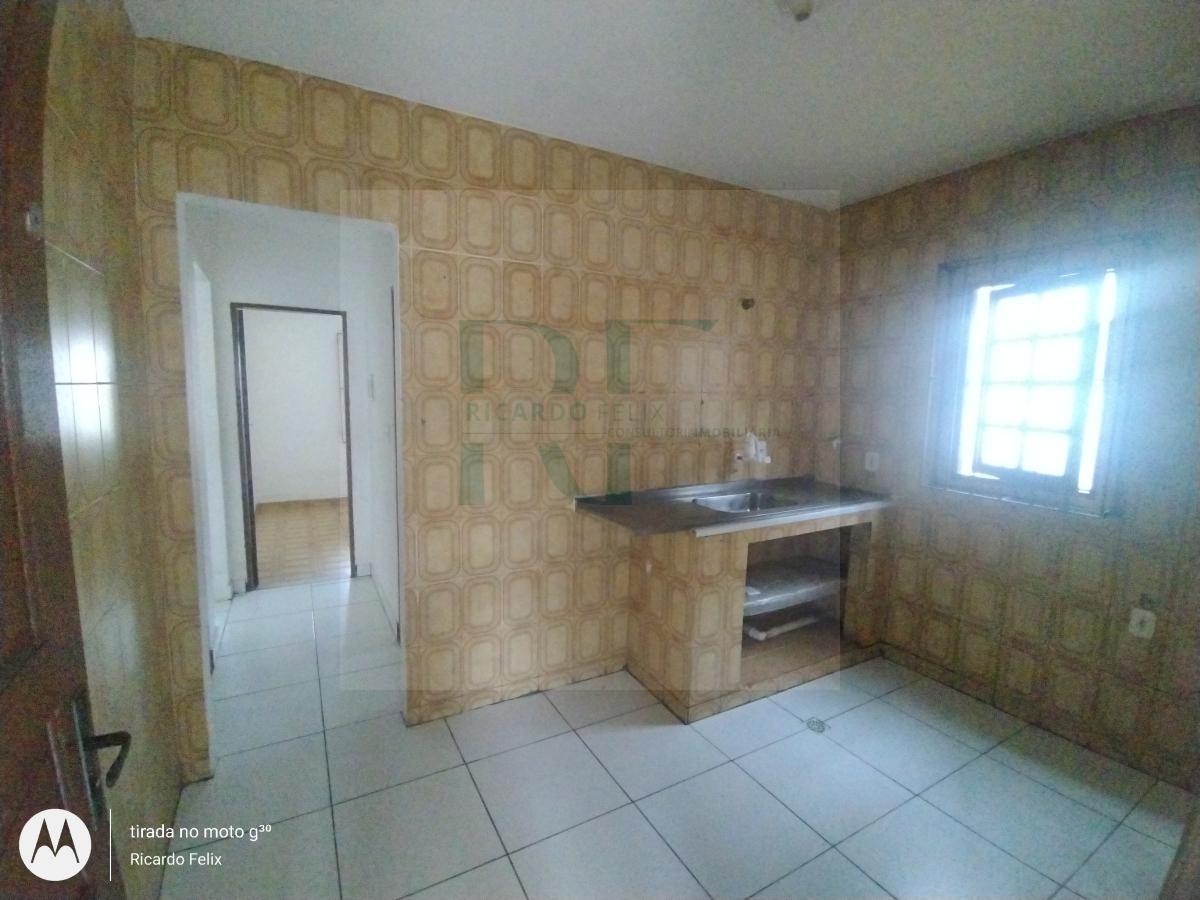 Casa à venda com 2 quartos, 360m² - Foto 8