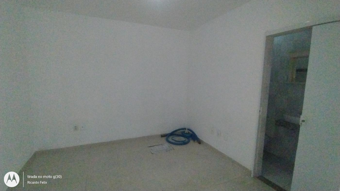 Casa à venda com 3 quartos, 225m² - Foto 9