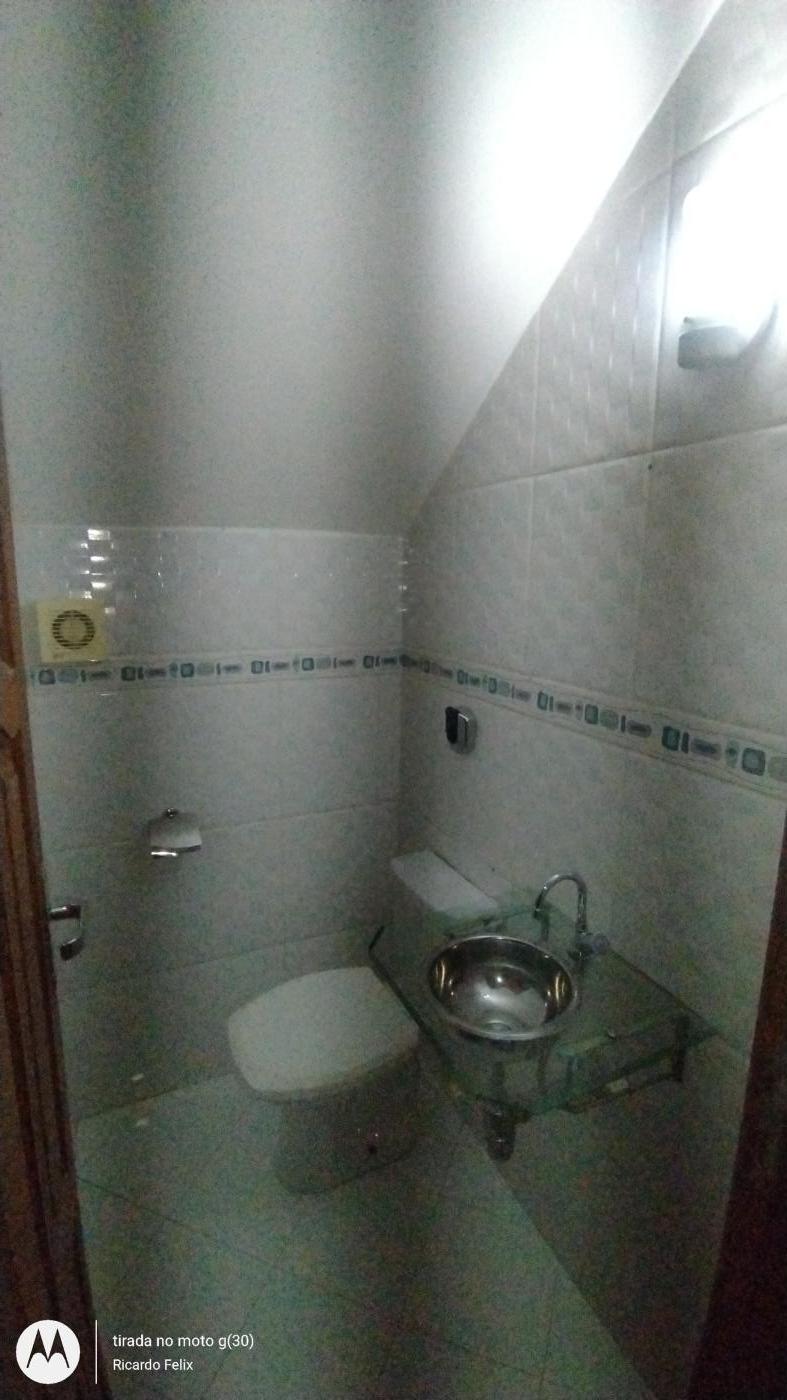 Casa à venda com 3 quartos, 225m² - Foto 15