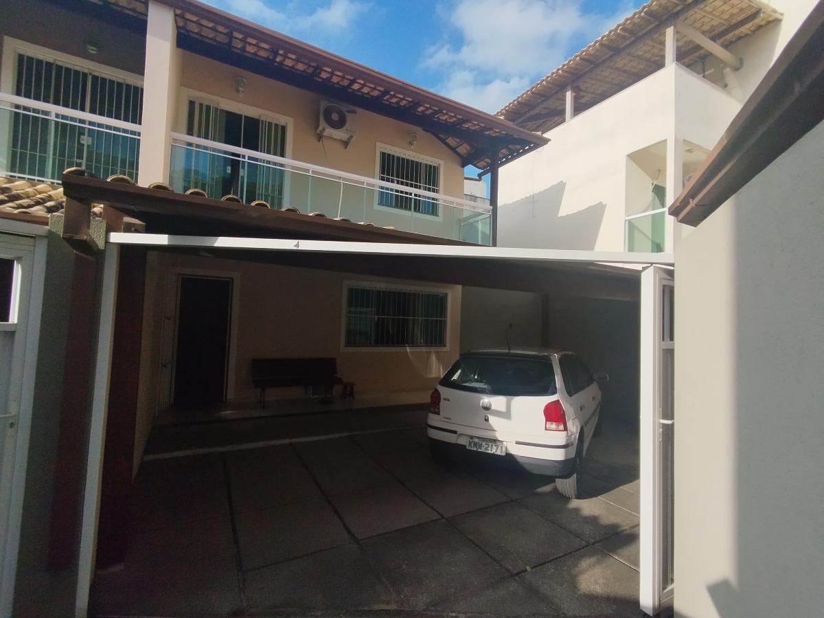 Casa à venda com 3 quartos, 150m² - Foto 1