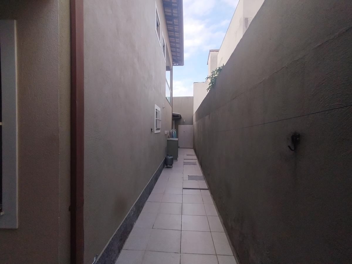 Casa à venda com 3 quartos, 150m² - Foto 5