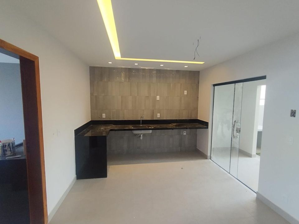 Casa à venda com 3 quartos, 180m² - Foto 10