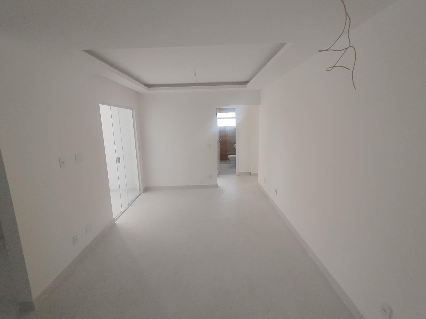 Apartamento à venda com 2 quartos, 76m² - Foto 2