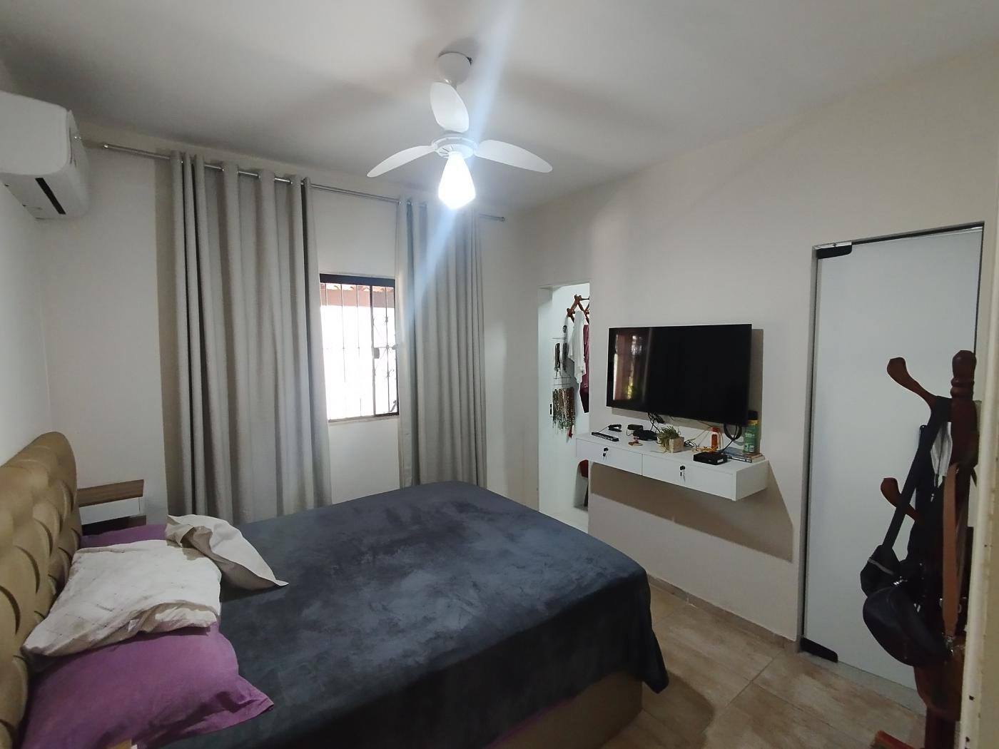 Casa à venda com 4 quartos, 323m² - Foto 16