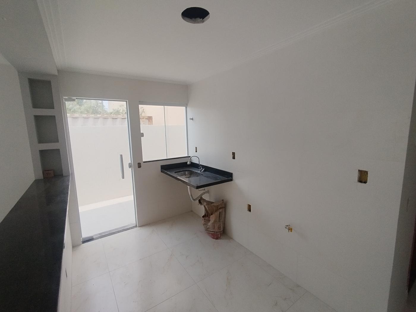 Casa à venda com 2 quartos, 120m² - Foto 5