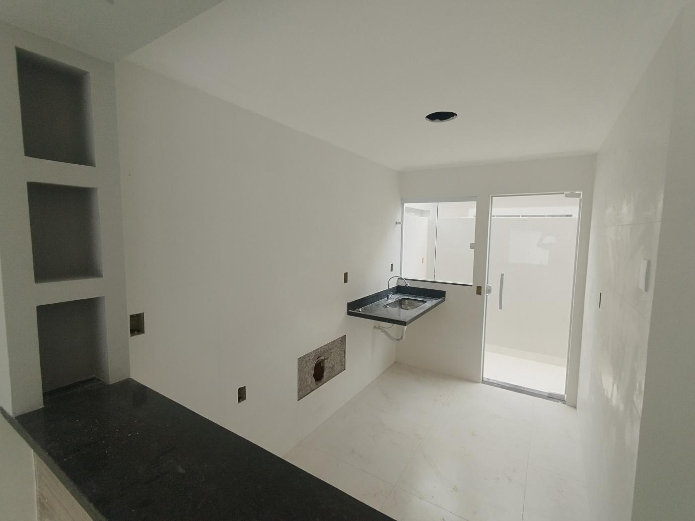 Casa à venda com 2 quartos, 120m² - Foto 18