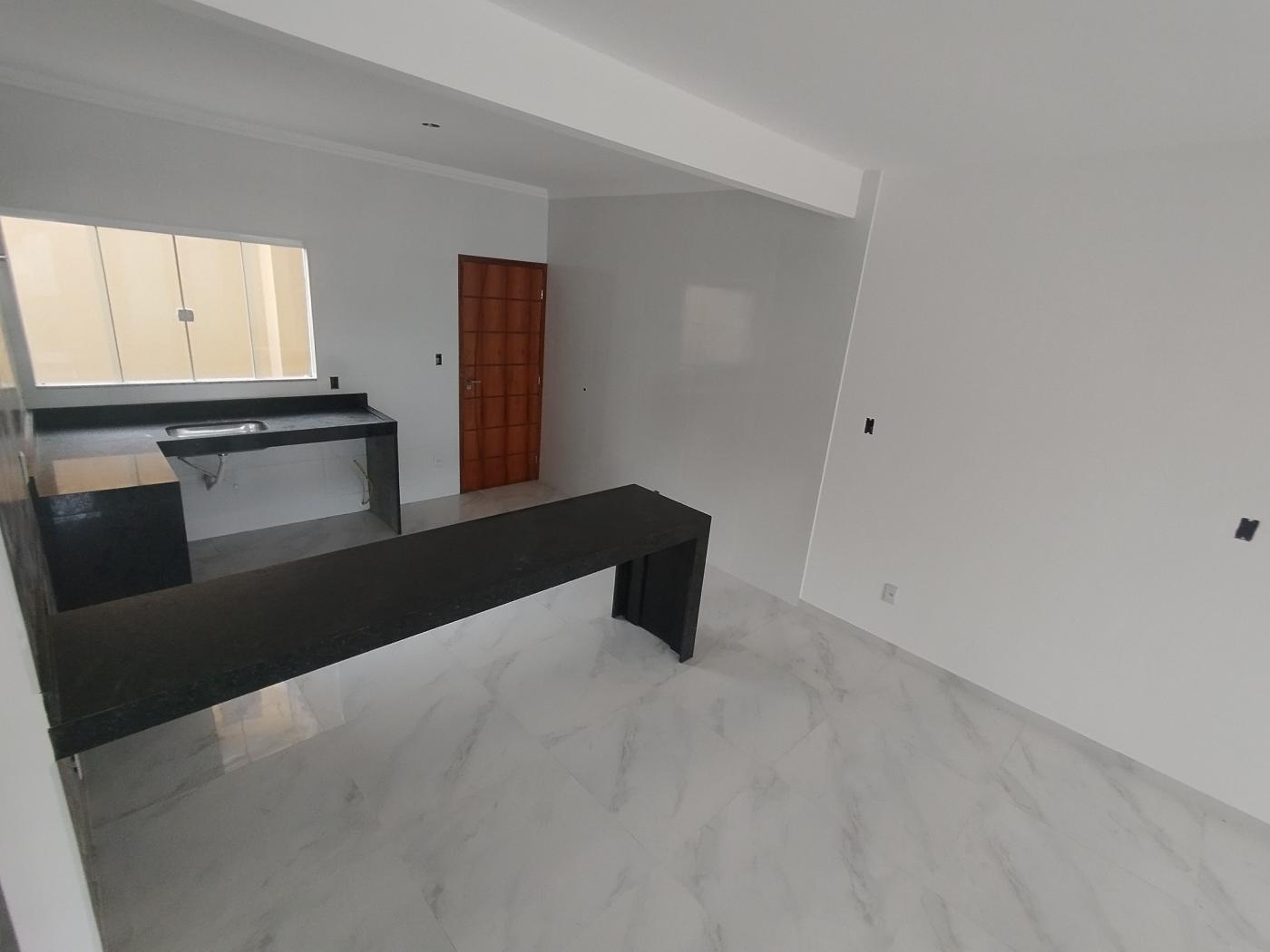 Casa à venda com 3 quartos, 114m² - Foto 4