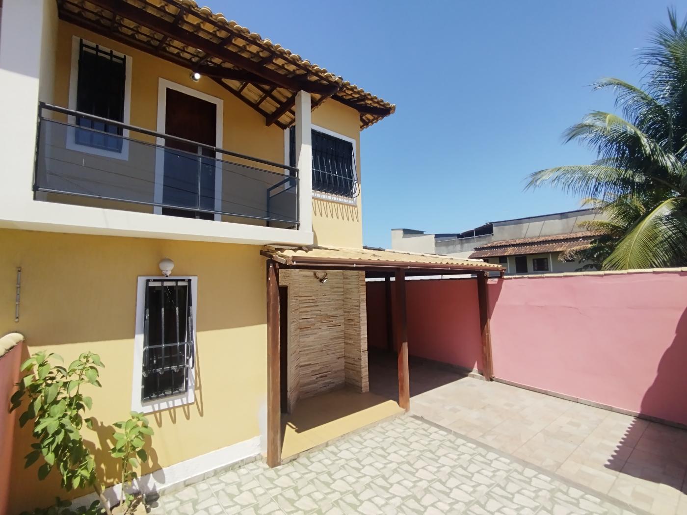 Casa à venda com 3 quartos, 210m² - Foto 2