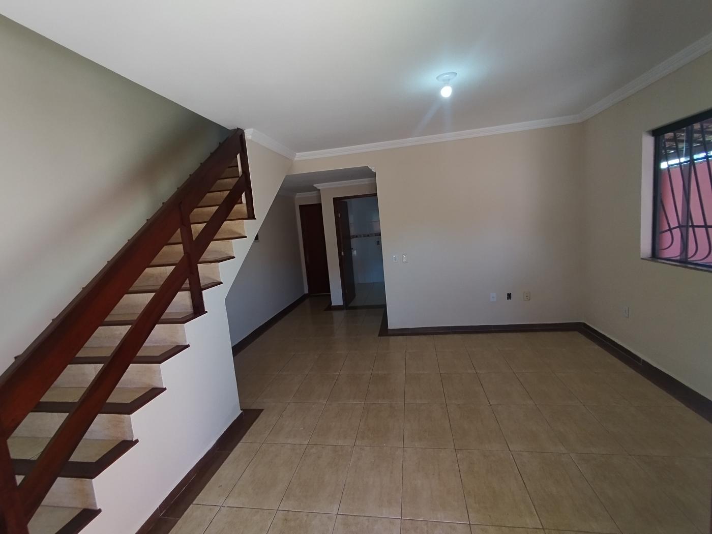 Casa à venda com 3 quartos, 210m² - Foto 9