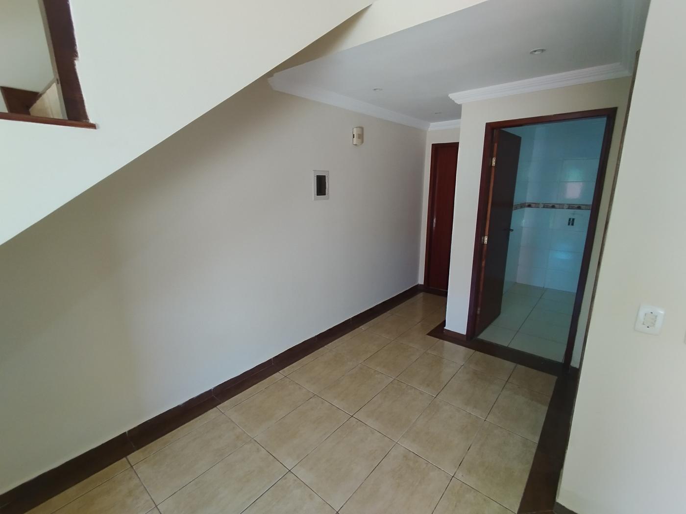 Casa à venda com 3 quartos, 210m² - Foto 11