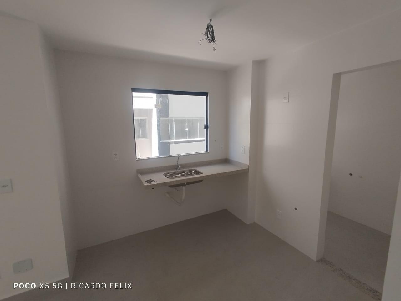 Apartamento à venda com 3 quartos, 97m² - Foto 4