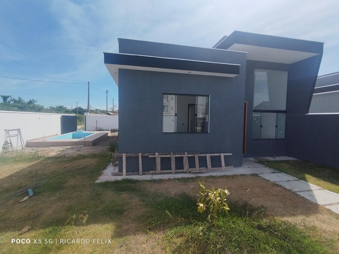 Casa à venda com 3 quartos, 240m² - Foto 1