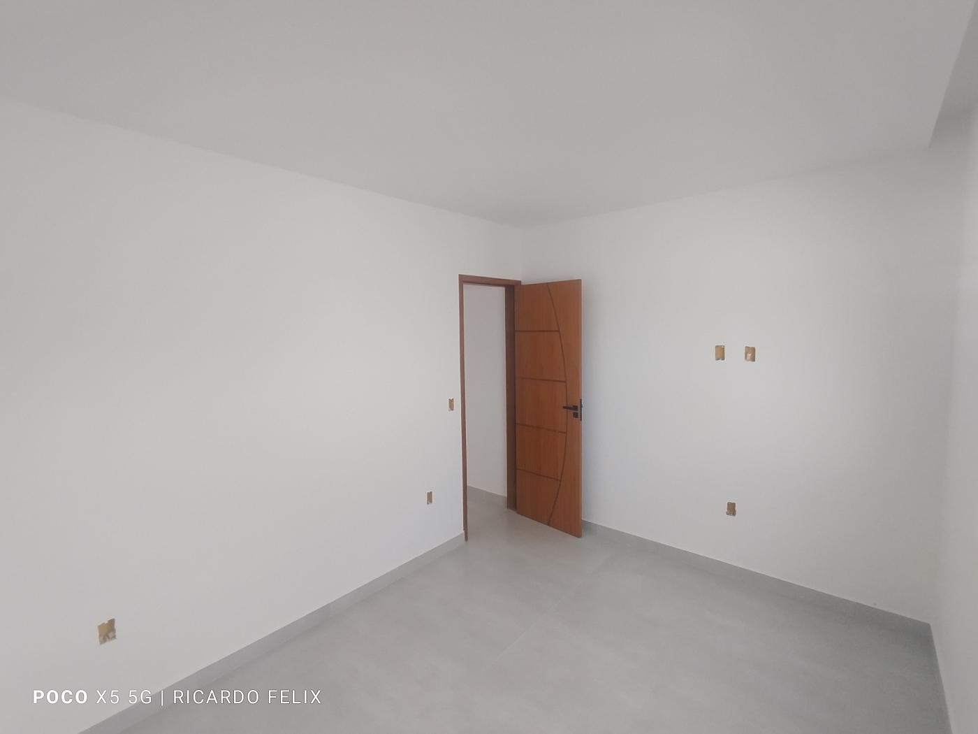 Casa à venda com 3 quartos, 240m² - Foto 10