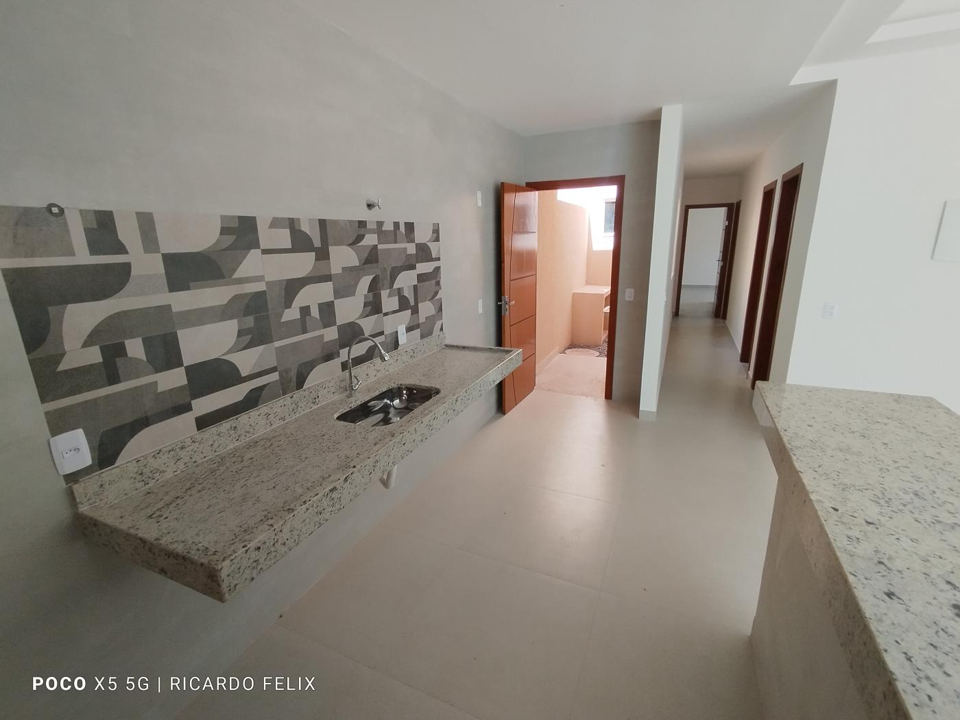 Casa à venda com 3 quartos, 210m² - Foto 8