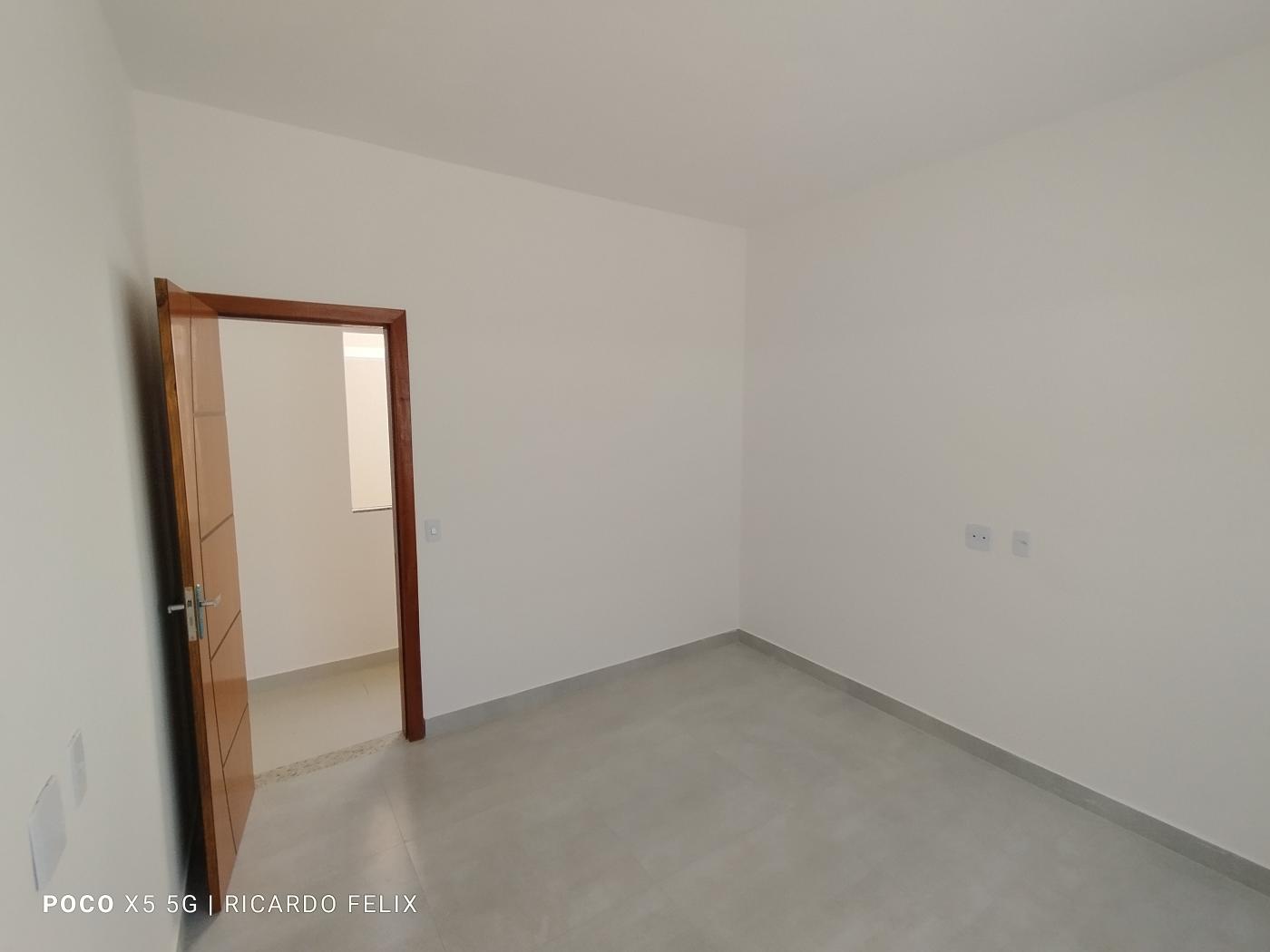 Casa à venda com 3 quartos, 210m² - Foto 14