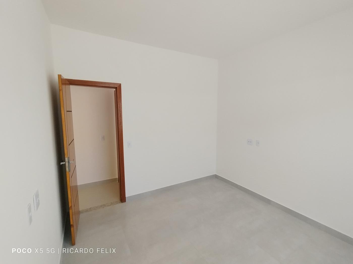 Casa à venda com 3 quartos, 210m² - Foto 16